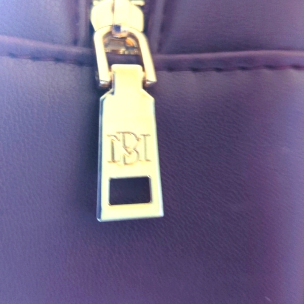 Badgley Mischka Maroon Quilted Backpack with Gold Accents NWOT - Picture 6 of 7
